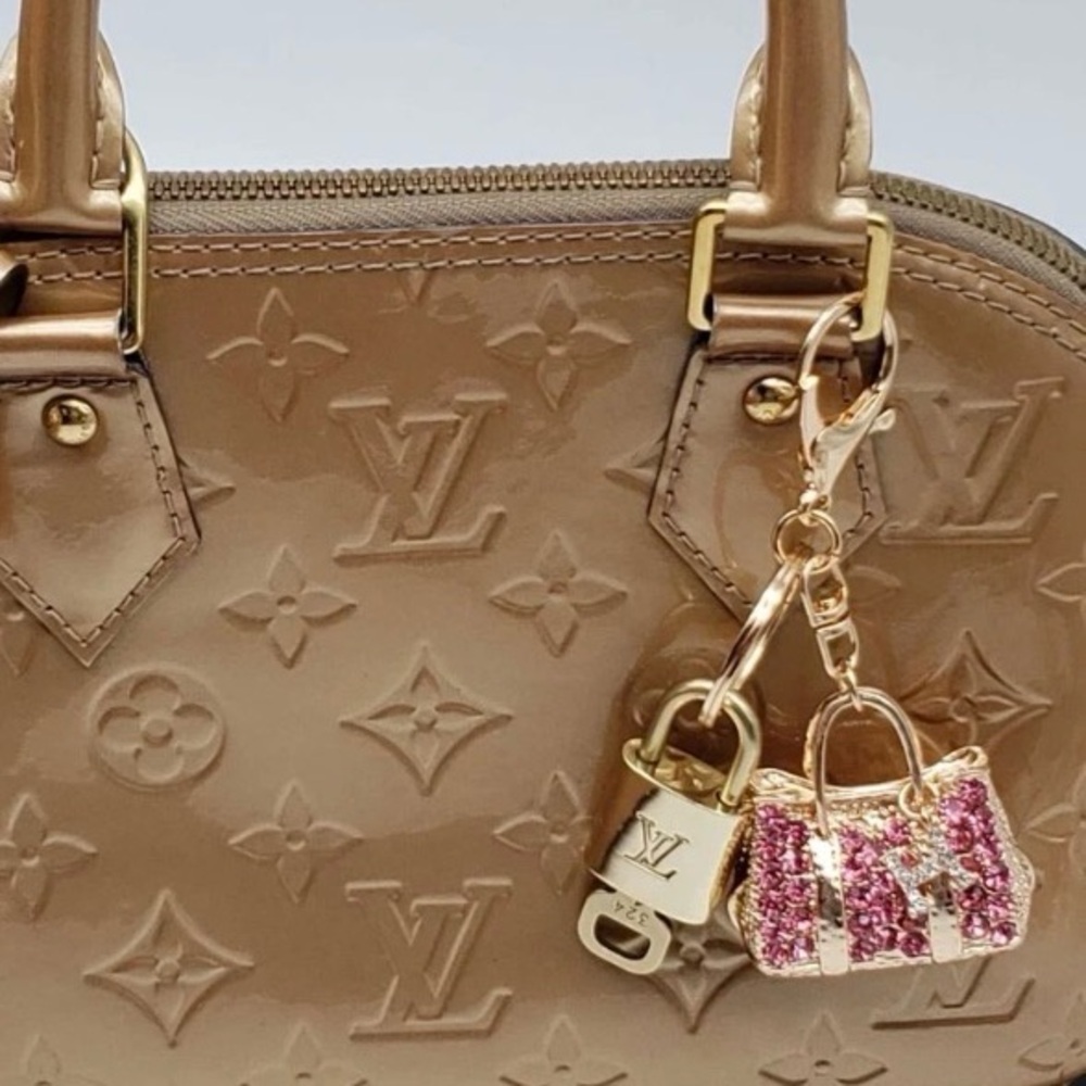 Authentic Louis Vuitton Lock & Key with Bag Charm, Keychain - Picture 2 of 8